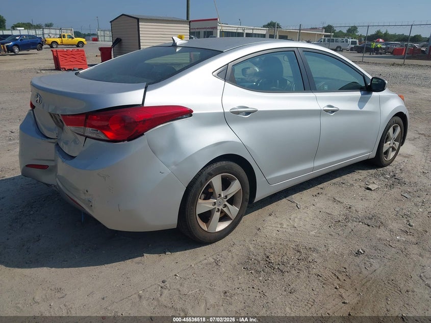 2011 HYUNDAI ELANTRA auction photo 4