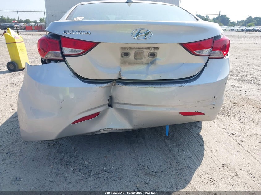 2011 HYUNDAI ELANTRA auction photo 6