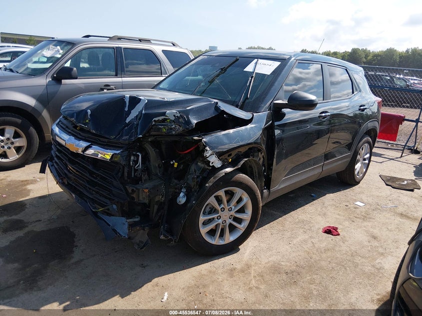 2025 CHEVROLET TRAILBLAZER auction photo 2