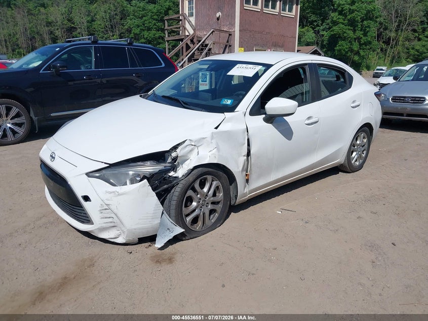 Vin: 3mydlbzvxgy126998, lot: 46034821, scion ia 20162
