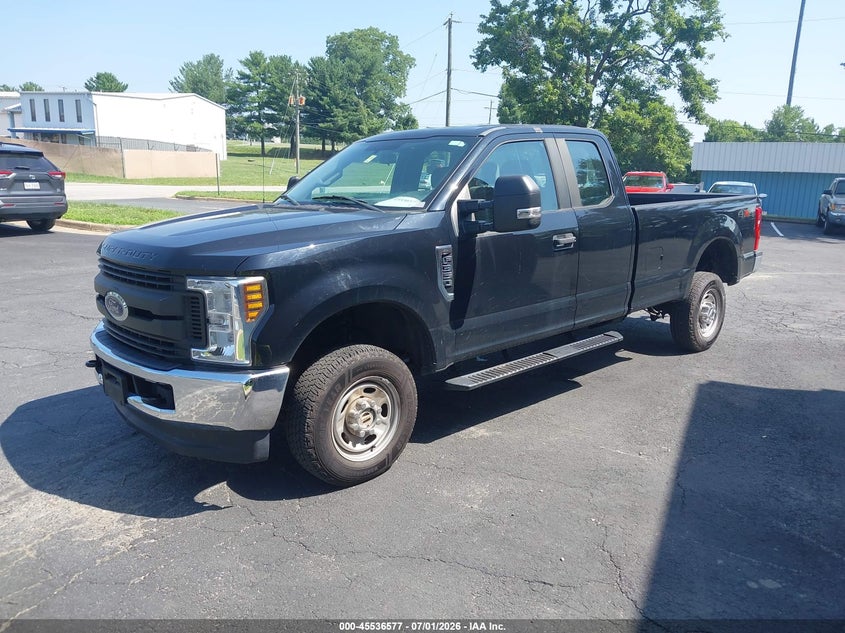 2018 Ford F-350 1FT8X3B6XJEC83996 photo 1