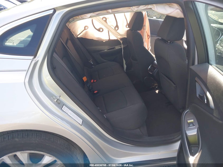 2017 CHEVROLET MALIBU auction photo 8