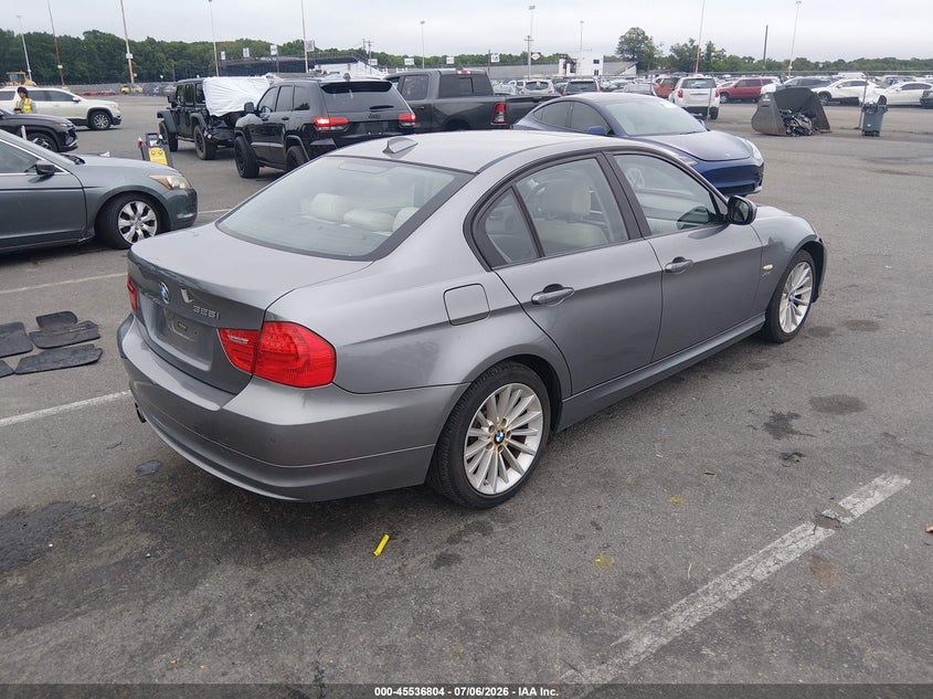2011 BMW 328I — zdjęcie 4