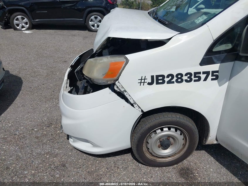 2015 NISSAN NV200 auction photo 6