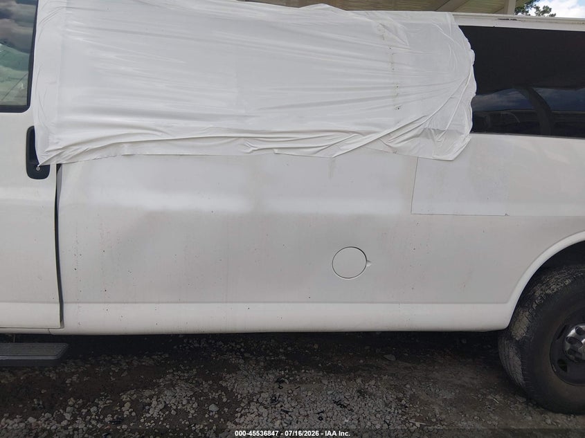 2011 CHEVROLET EXPRESS 3500 auction photo 6