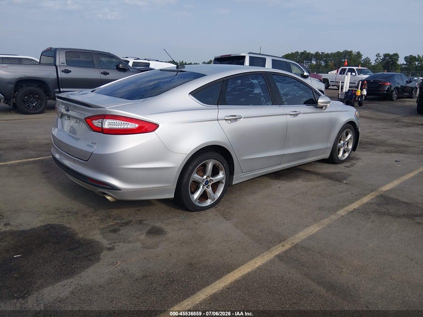 2015 FORD FUSION auction photo 4