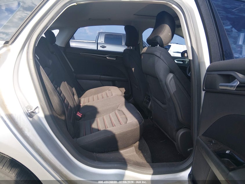 2015 FORD FUSION auction photo 8