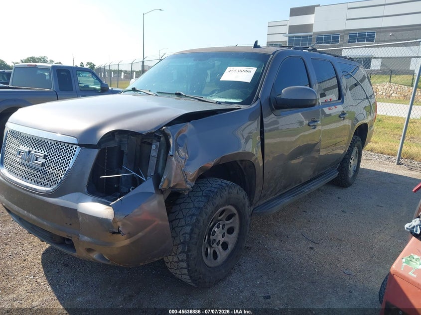 2013 GMC YUKON XL 1500 auction photo 2
