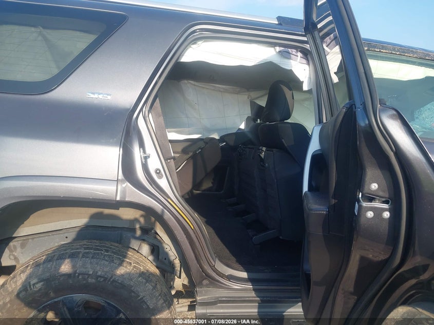 2022 TOYOTA 4RUNNER auction photo 8