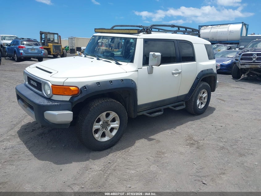 2012 TOYOTA FJ CRUISER auction photo 2