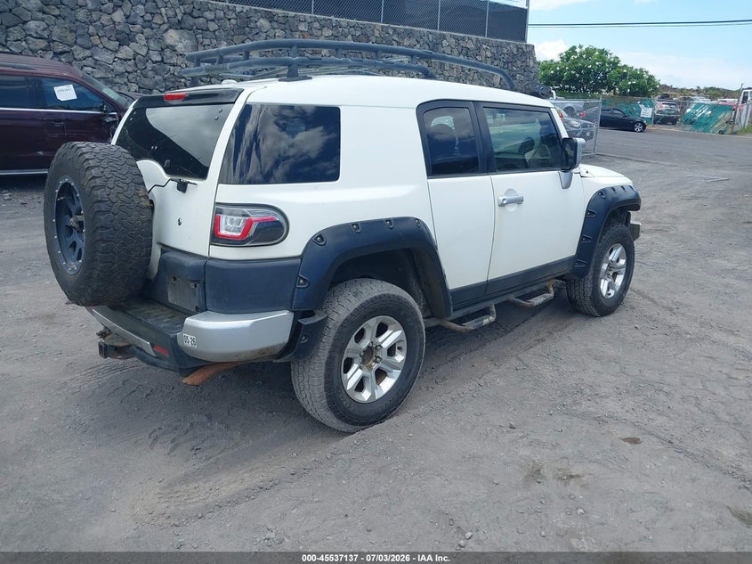 2012 TOYOTA FJ CRUISER auction photo 4