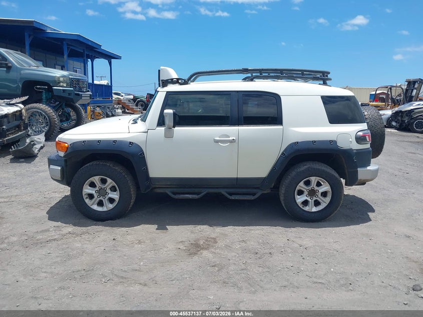 2012 TOYOTA FJ CRUISER auction photo 6