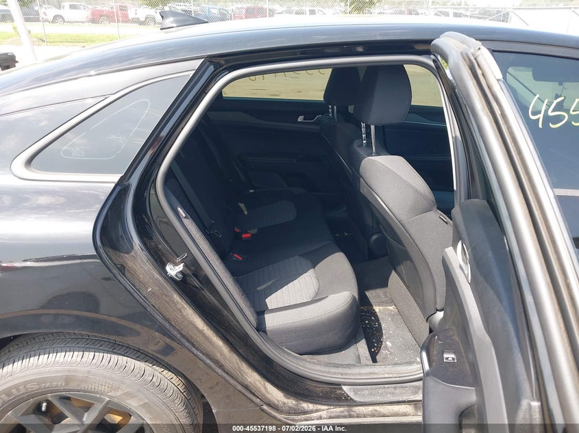 2025 KIA K5 auction photo 8