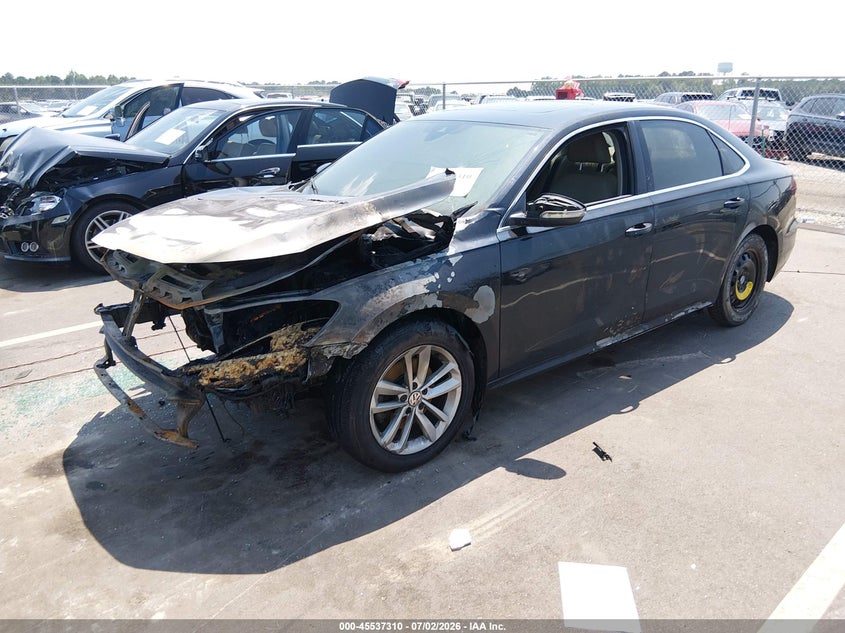 2020 VOLKSWAGEN PASSAT auction photo 2