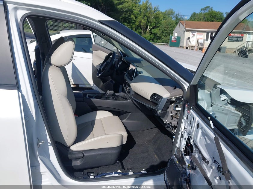 2024 NISSAN ROGUE auction photo 5