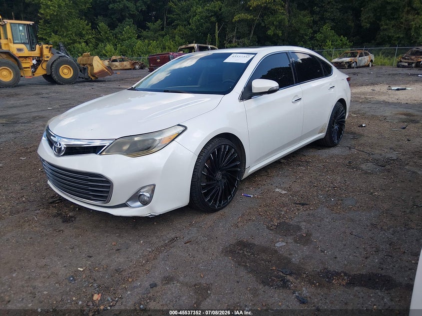 2013 TOYOTA AVALON auction photo 2