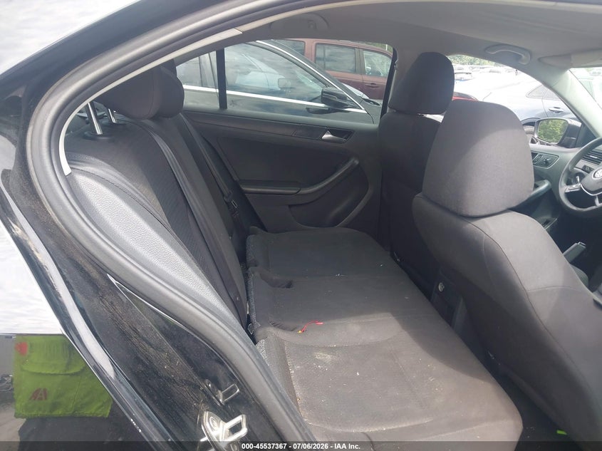 2015 VOLKSWAGEN JETTA auction photo 8