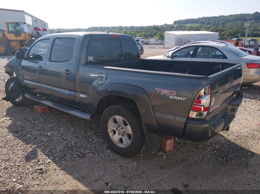 2010 TOYOTA TACOMA auction photo 3