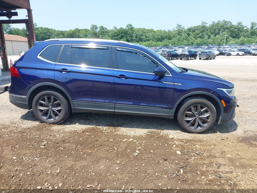 2022 Volkswagen Tiguan - view 14