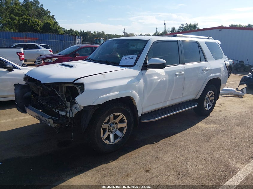 2014 Toyota 4Runner, Front End, IAAI, VIN JTEBU5JR5E5187829 — photo 2