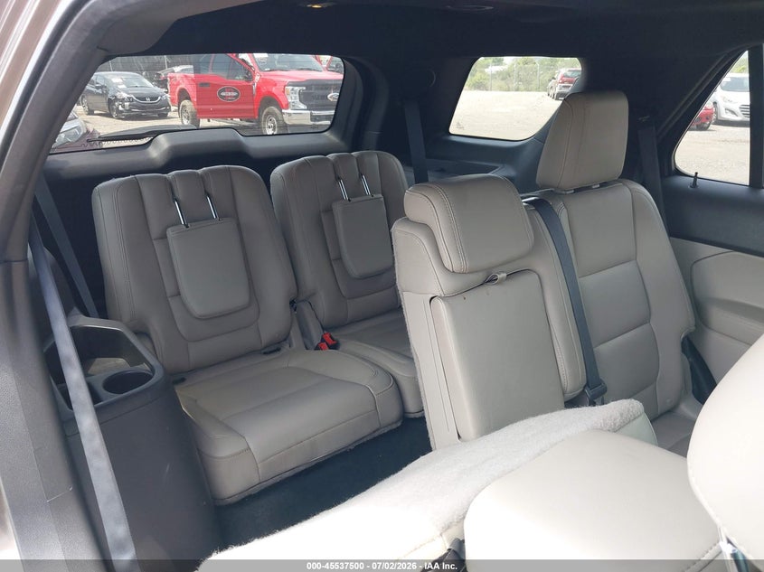 2015 FORD EXPLORER auction photo 8
