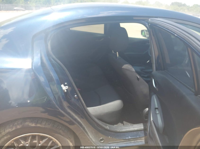 2015 MAZDA MAZDA3 auction photo 8