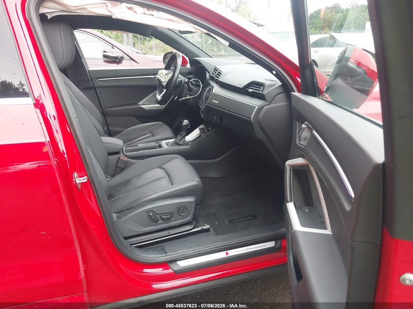 AUDI Q3 - zdjęcie 5