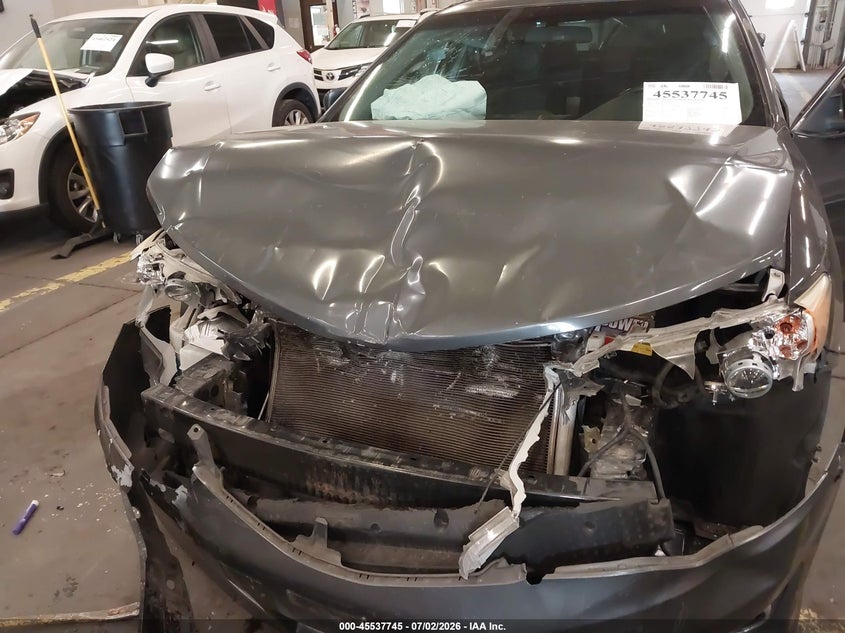 2012 TOYOTA CAMRY auction photo 6