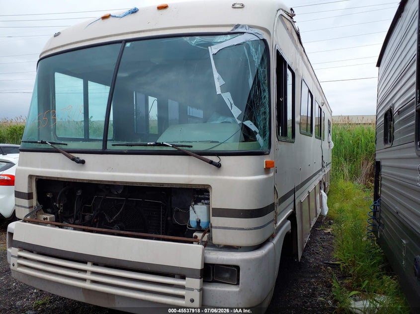 1992 CHEVROLET P30 auction photo 2