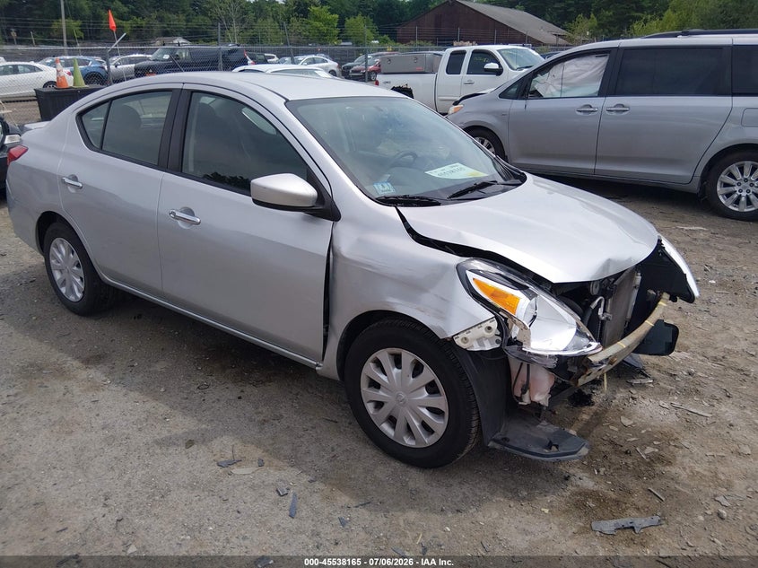 2017 NISSAN VERSA auction photo 1