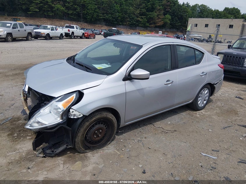 2017 NISSAN VERSA auction photo 2