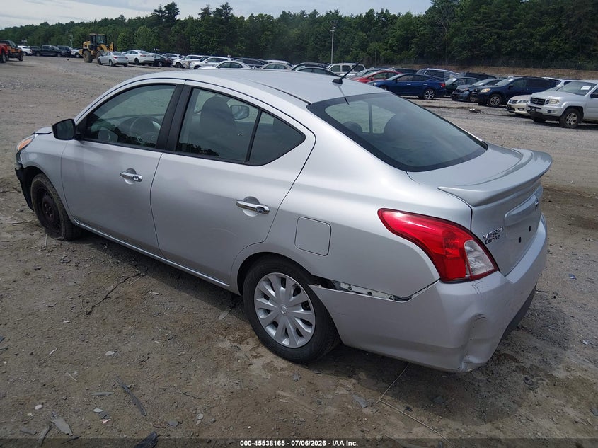 2017 NISSAN VERSA auction photo 3