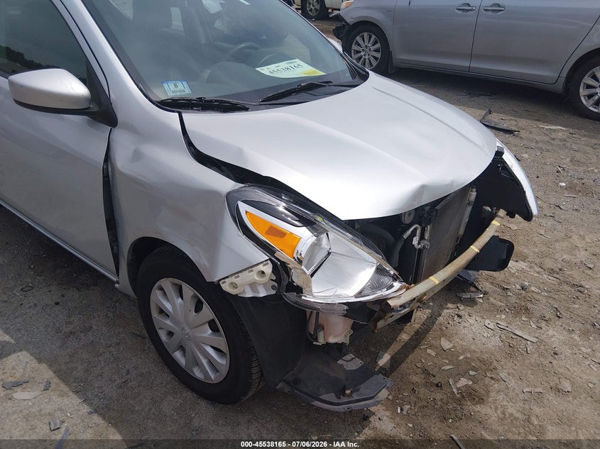 2017 NISSAN VERSA auction photo 6