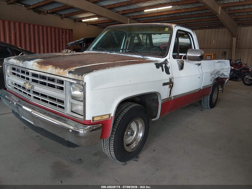 1986 CHEVROLET C10 auction photo 2