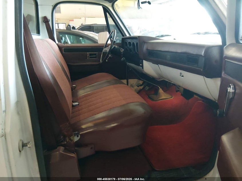 1986 CHEVROLET C10 auction photo 5