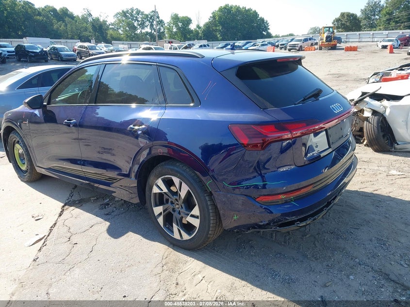 Vin: wa1aaage4nb012120, lot: 46036471, audi e-tron premium quattro 20223