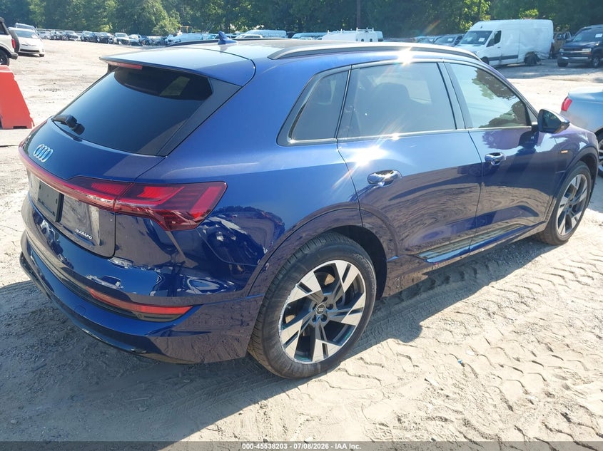 Vin: wa1aaage4nb012120, lot: 46036471, audi e-tron premium quattro 20224