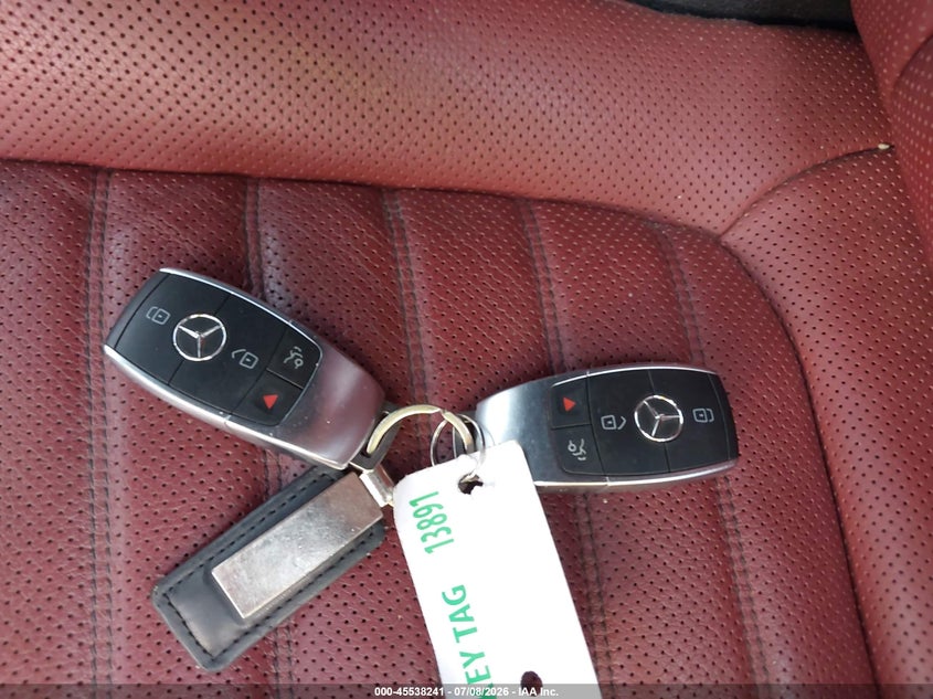 MERCEDES-BENZ AMG C 43 - zdjęcie 11