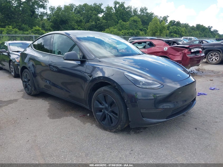 2024 TESLA MODEL Y LONG RANGE SINGLE MOTOR REAR-WHEEL DRIVE/RWD