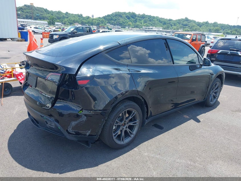 2025 TESLA MODEL Y auction photo 4