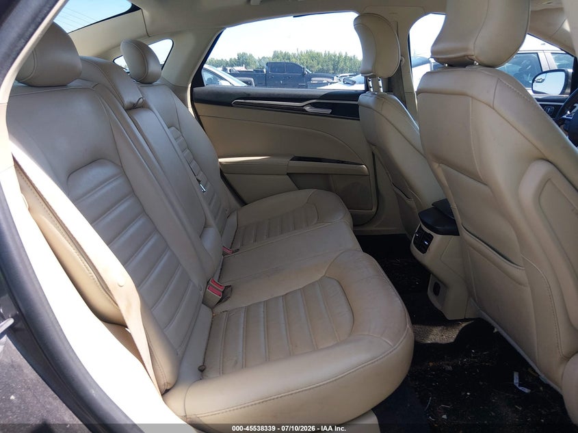 2016 FORD FUSION auction photo 8