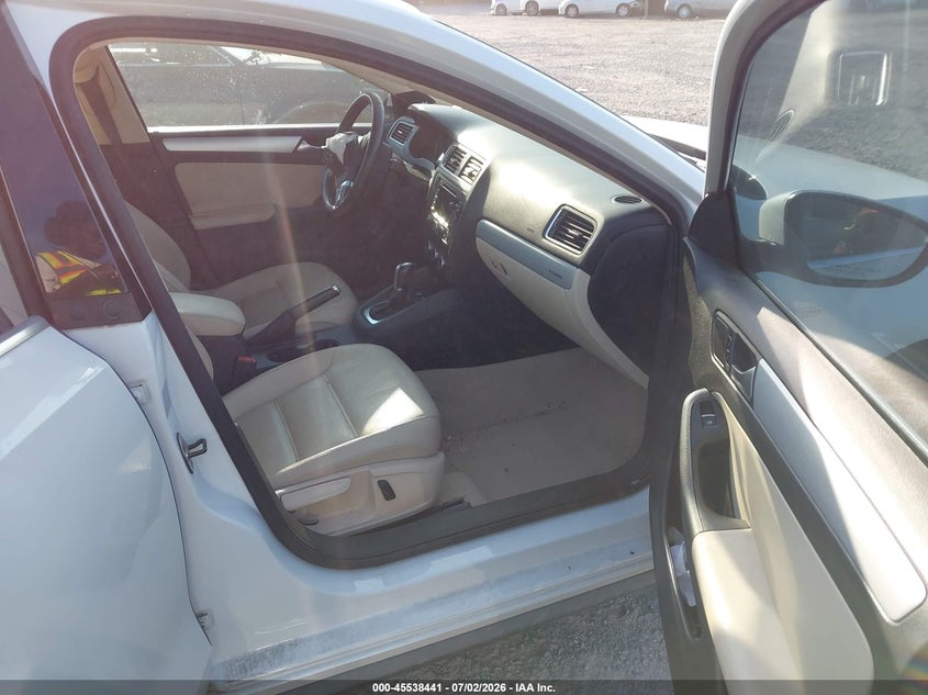 2013 VOLKSWAGEN JETTA HYBRID auction photo 5