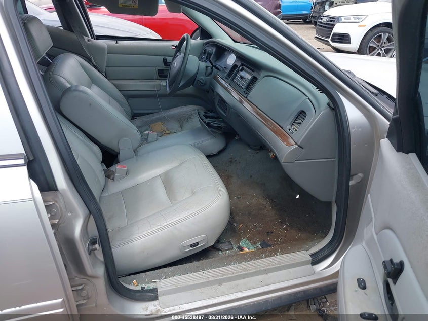 FORD CROWN VICTORIA 2003 VIN 2FAFP74W23X223844