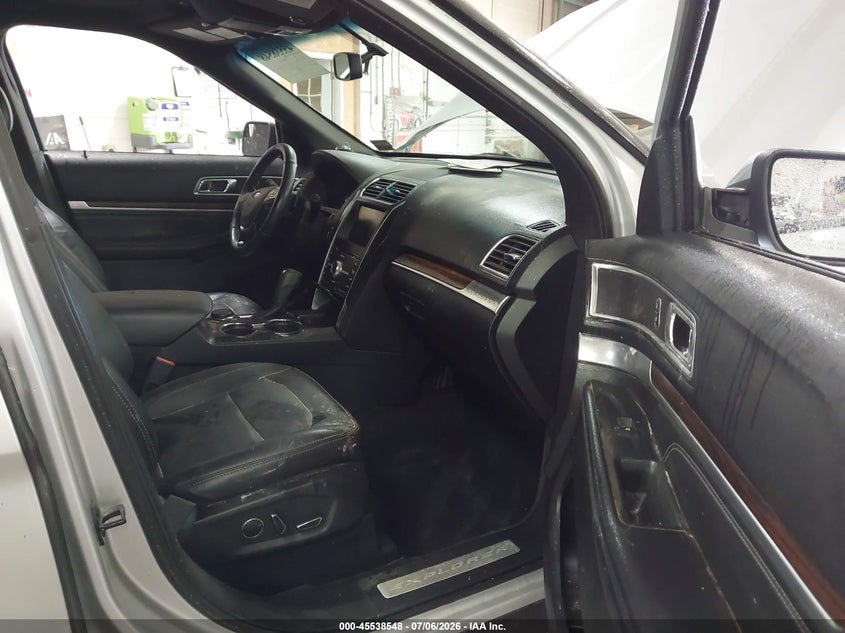 2016 FORD EXPLORER auction photo 5