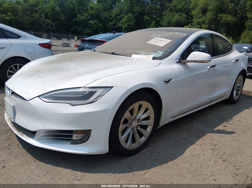 2019 TESLA MODEL S auction photo 2