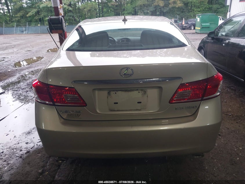 2010 LEXUS ES 350 · Фото 16