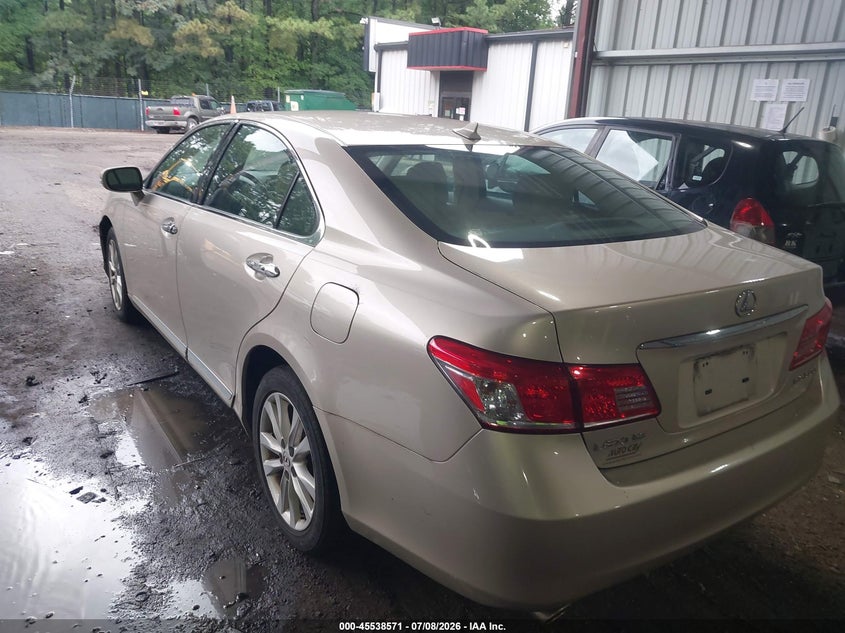 2010 LEXUS ES 350 · Фото 3