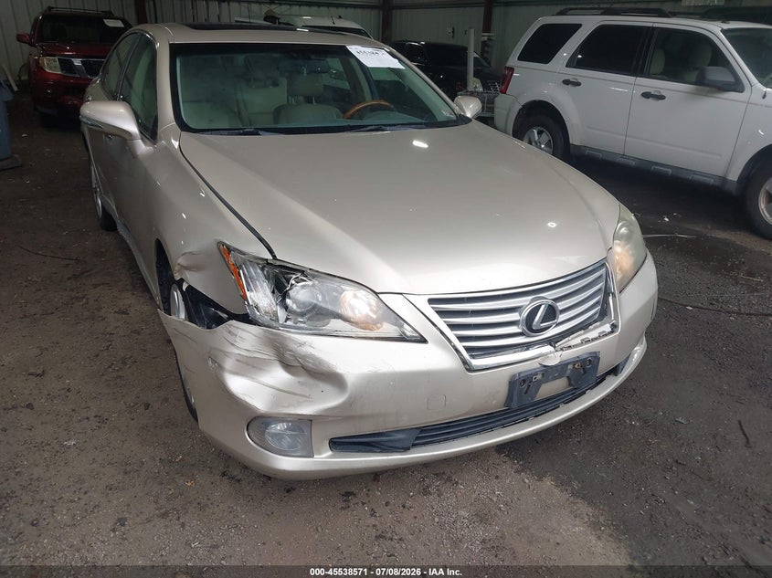 2010 LEXUS ES 350 · Фото 6