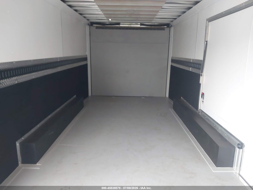 2025 FORMULA TRAILERS ENCLOSED TRAILER auction photo 5