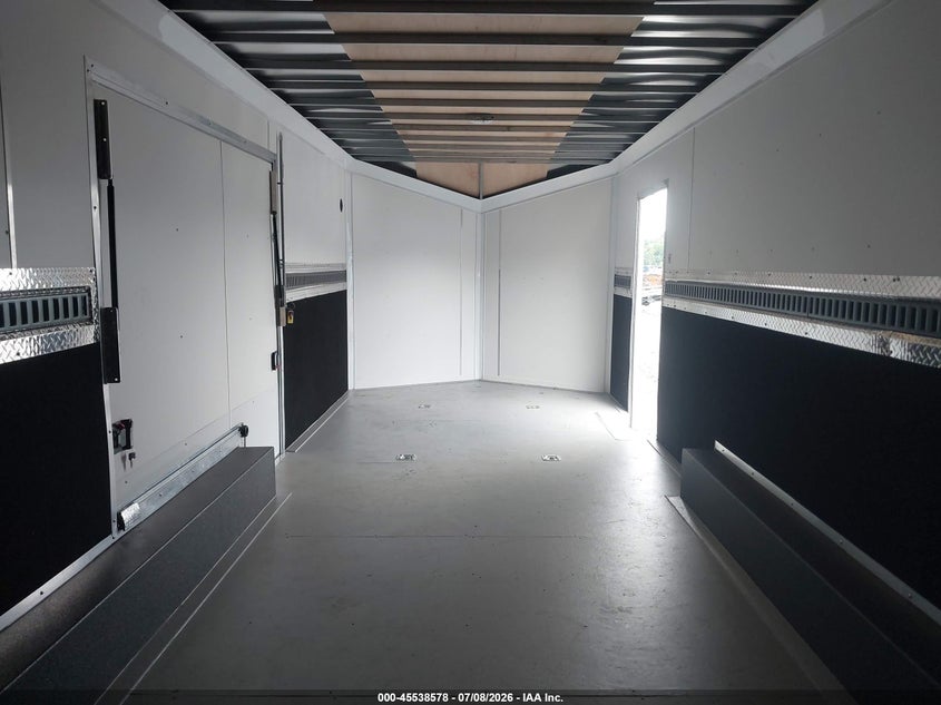 2025 FORMULA TRAILERS ENCLOSED TRAILER auction photo 8